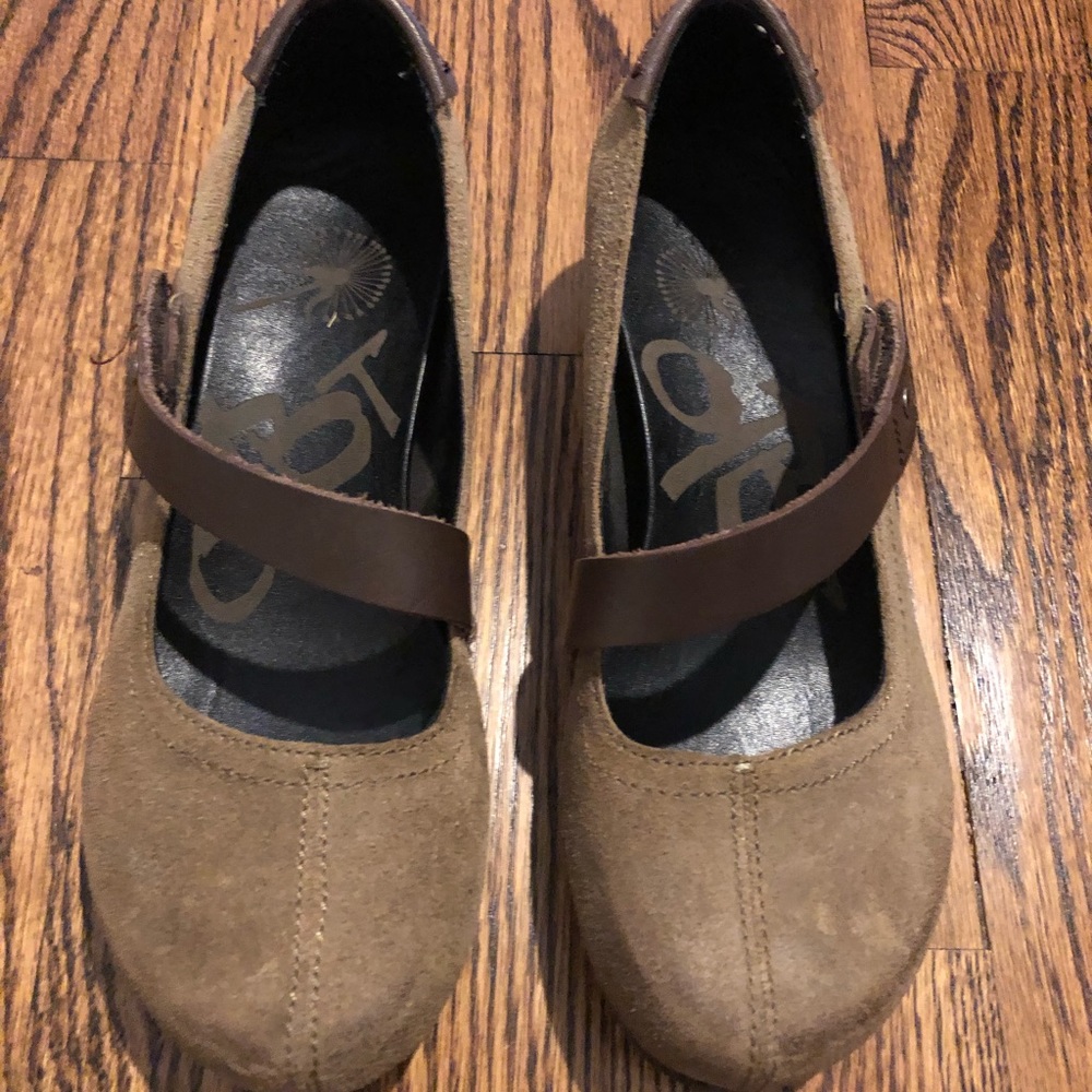 OTBT Salem wedges size 7
